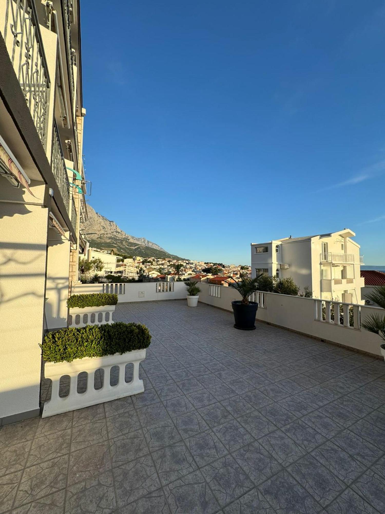 Villa Simovic Apartments Baška Voda Exterior foto